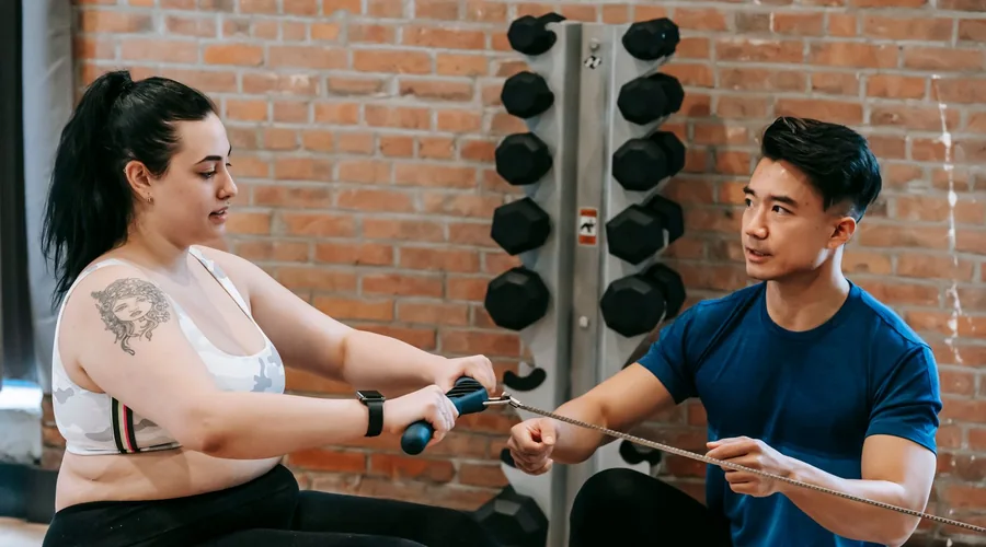 Fitness instruktor képzés a MODELLO Intézetben — edzésvezetés gyakorlati oktatáson